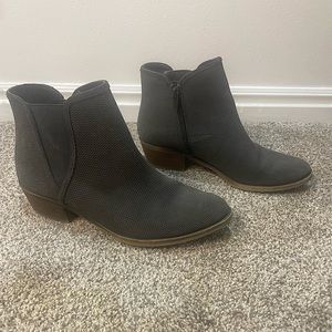 Kensie womens gerona canvas Chelsea boots